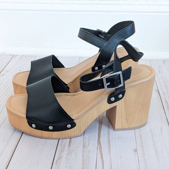 Universal Thread Chunky Wood Platform Sandals - Picture 2 of 6